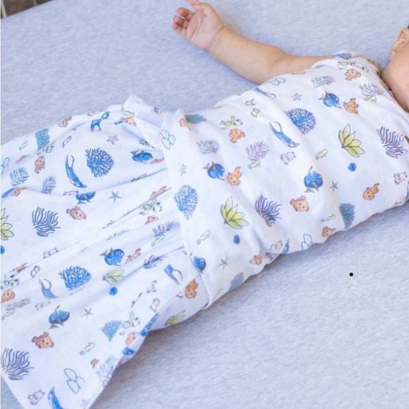 Finding Nemo Halo Swaddle Wrap Infant Newborn Small - Picture 4 of 4